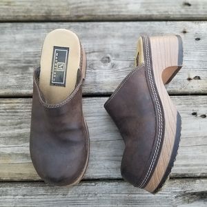 Vintage 90s y2k Maurices Brown Faux Vegan Leather Chunky Platform Clogs Mules
